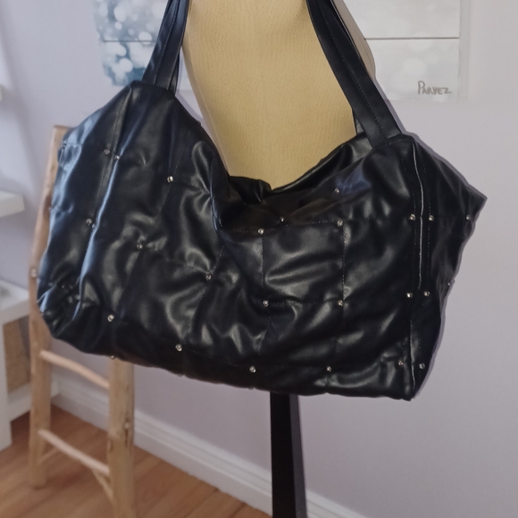 ZARA XLarge Studded Maxi Bucket Bag NWOT Never used! - Picture 2 of 5